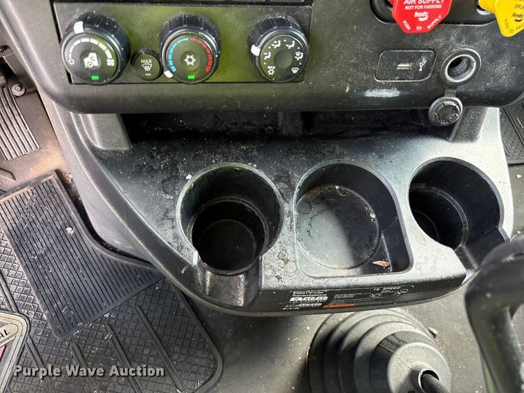 image for item YA2263 2023 International HX520 semi truck