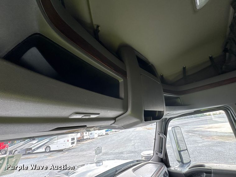 image for item YA2263 2023 International HX520 semi truck