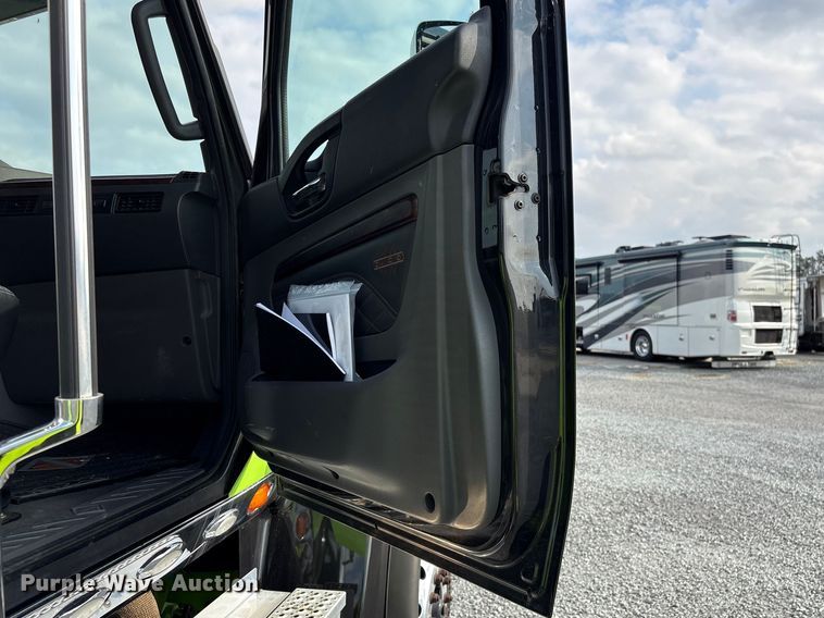 image for item YA2263 2023 International HX520 semi truck