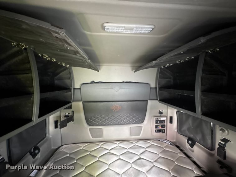 image for item YA2263 2023 International HX520 semi truck