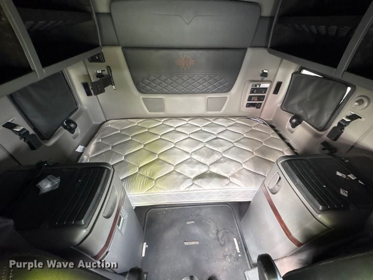 image for item YA2263 2023 International HX520 semi truck