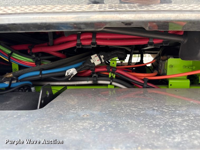 image for item YA2264 2023 International HX520 semi truck