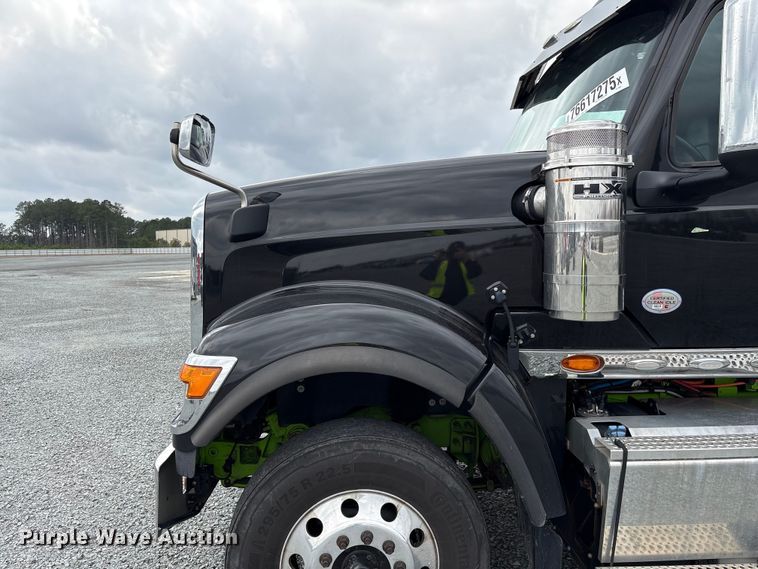 image for item YA2264 2023 International HX520 semi truck