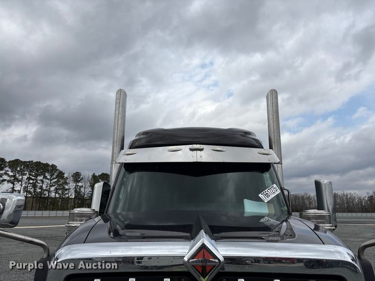 image for item YA2264 2023 International HX520 semi truck