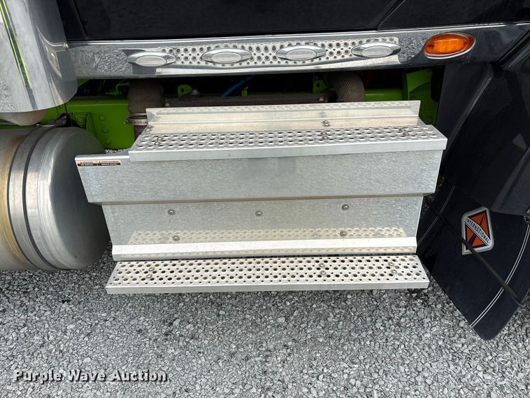 image for item YA2264 2023 International HX520 semi truck