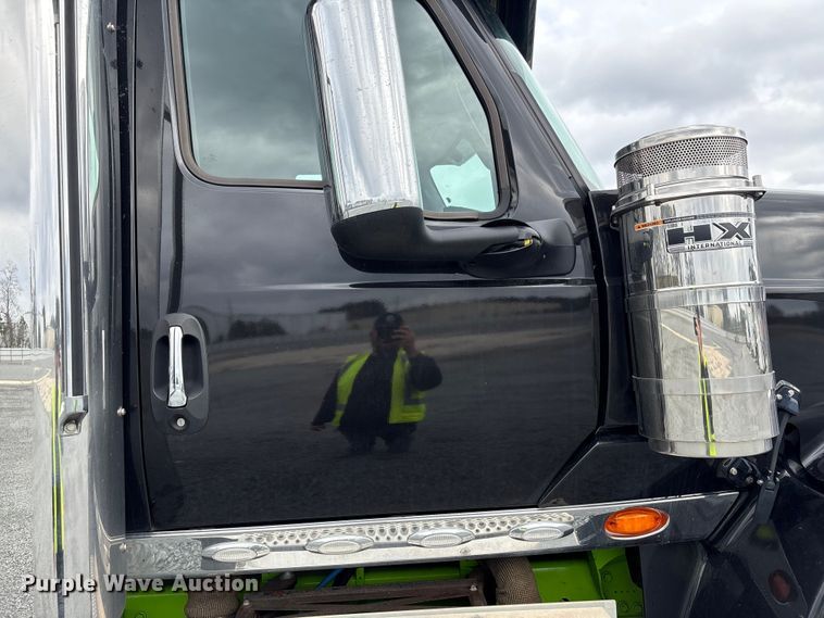 image for item YA2264 2023 International HX520 semi truck