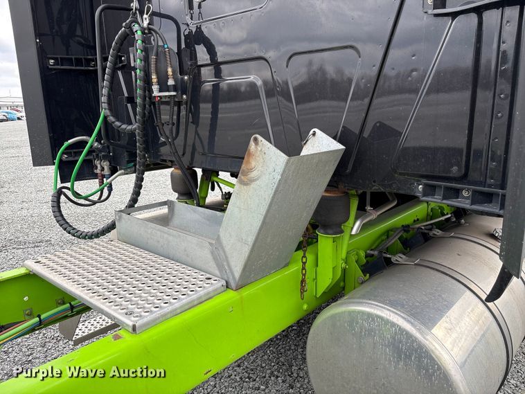 image for item YA2264 2023 International HX520 semi truck