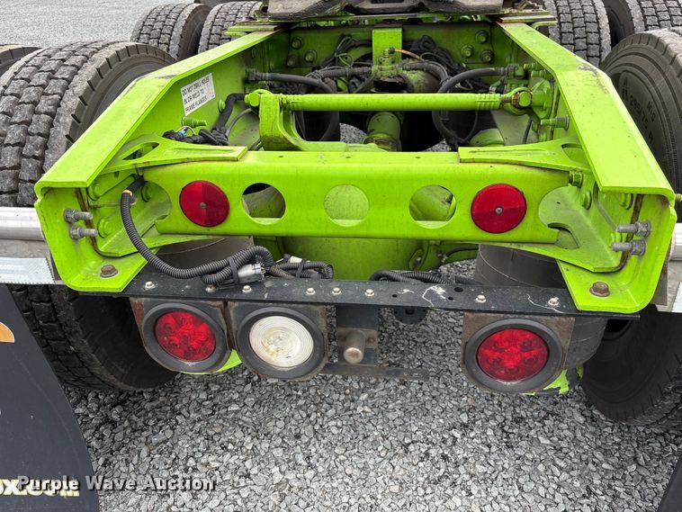 image for item YA2264 2023 International HX520 semi truck