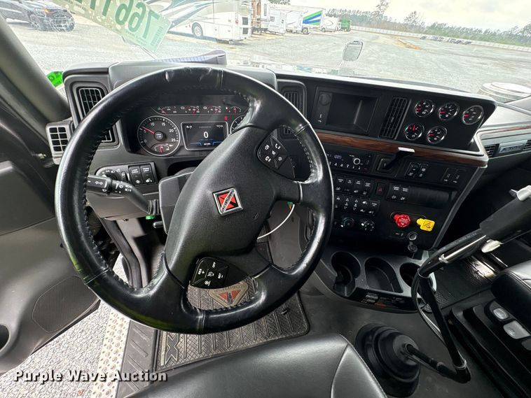 image for item YA2264 2023 International HX520 semi truck