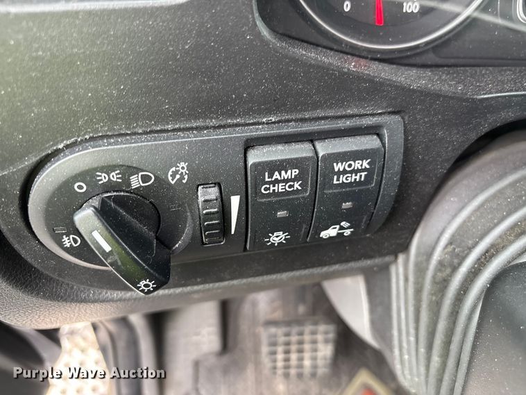 image for item YA2264 2023 International HX520 semi truck