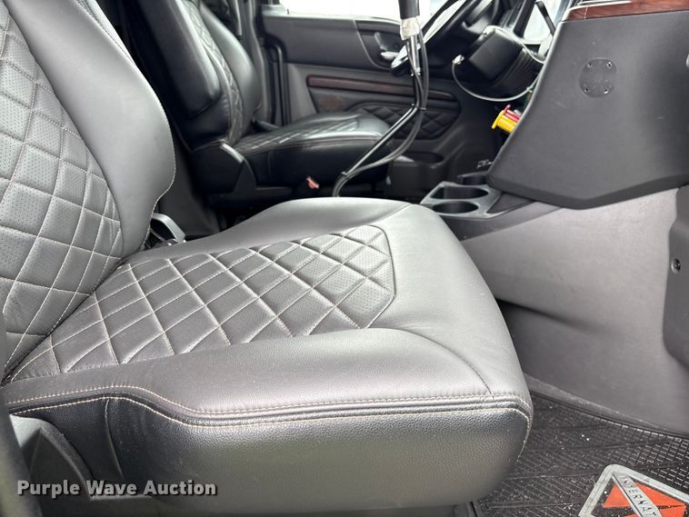 image for item YA2264 2023 International HX520 semi truck