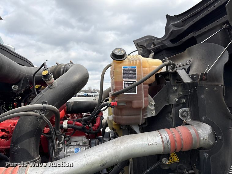 image for item YA2264 2023 International HX520 semi truck