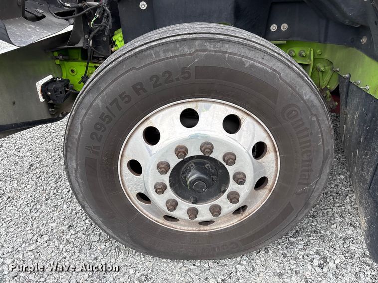 image for item YA2264 2023 International HX520 semi truck