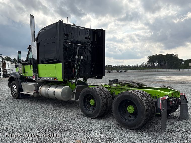 image for item YA2266 2023 International HX520 semi truck