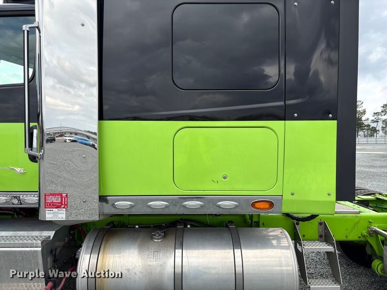 image for item YA2266 2023 International HX520 semi truck