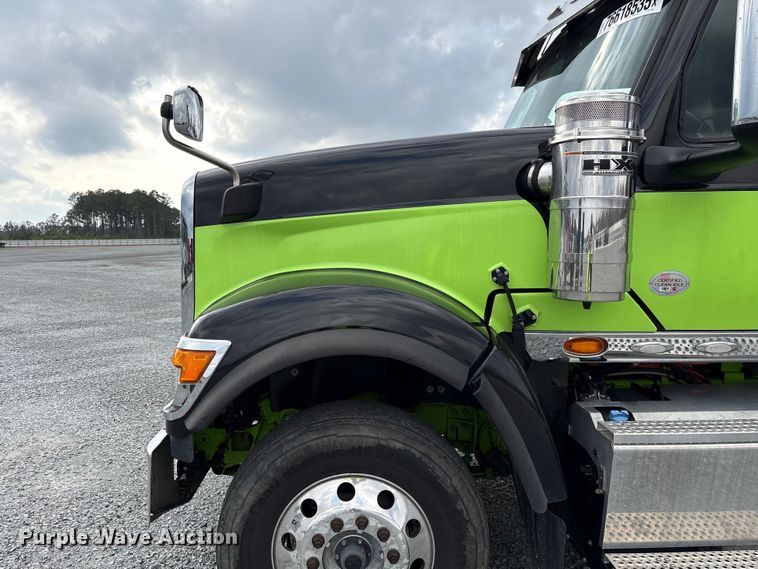image for item YA2266 2023 International HX520 semi truck