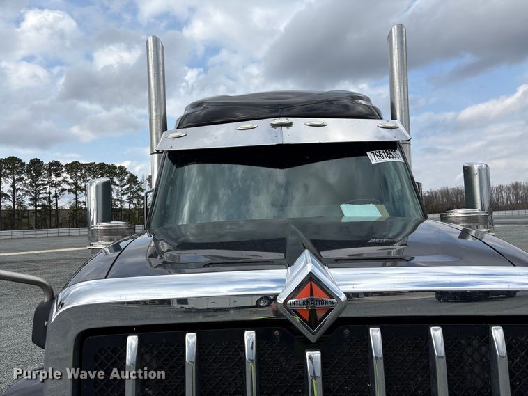 image for item YA2266 2023 International HX520 semi truck