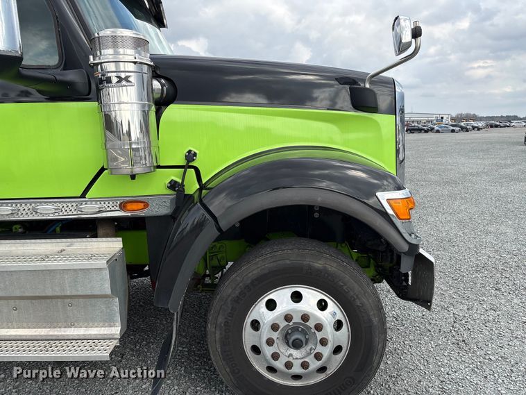 image for item YA2266 2023 International HX520 semi truck