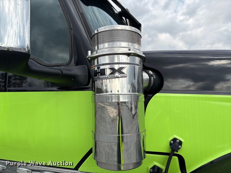 image for item YA2266 2023 International HX520 semi truck
