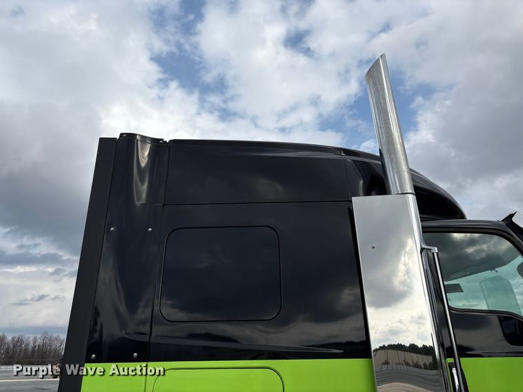 image for item YA2266 2023 International HX520 semi truck