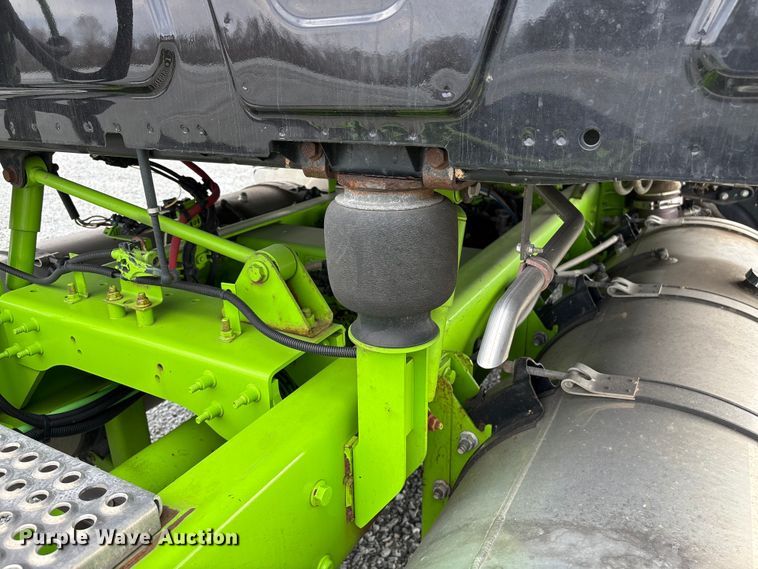 image for item YA2266 2023 International HX520 semi truck