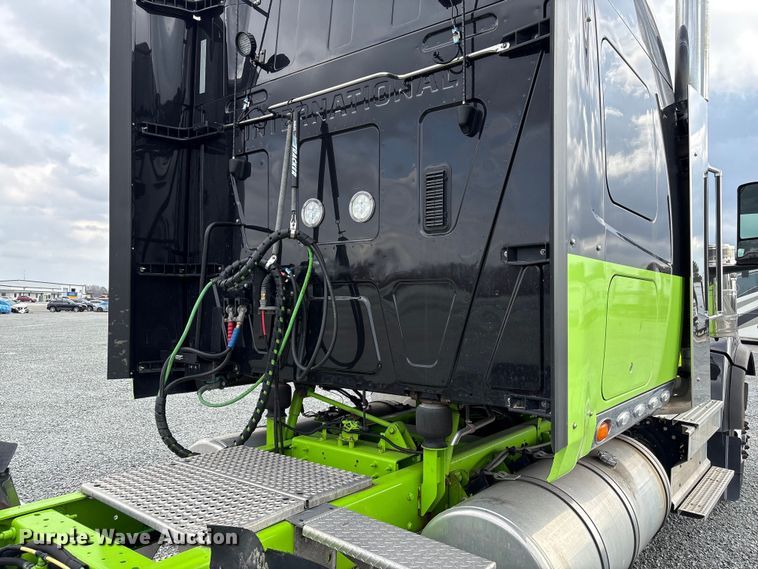 image for item YA2266 2023 International HX520 semi truck