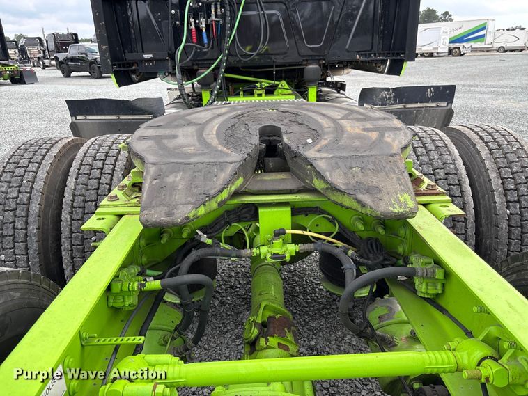 image for item YA2266 2023 International HX520 semi truck