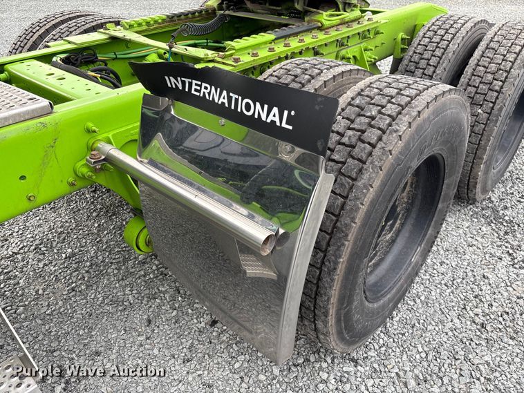 image for item YA2266 2023 International HX520 semi truck