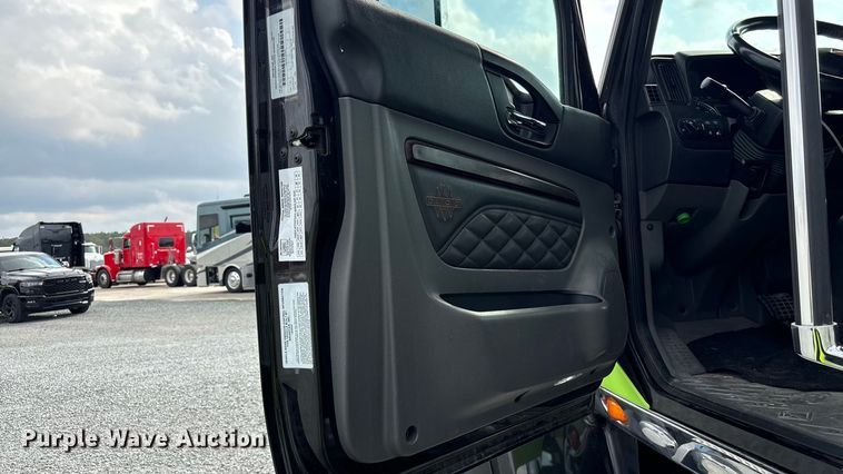 image for item YA2266 2023 International HX520 semi truck