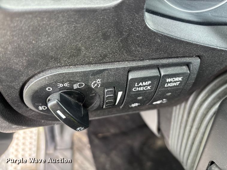 image for item YA2266 2023 International HX520 semi truck