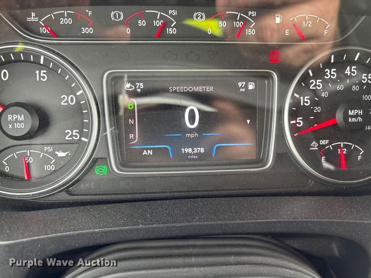 image for item YA2266 2023 International HX520 semi truck