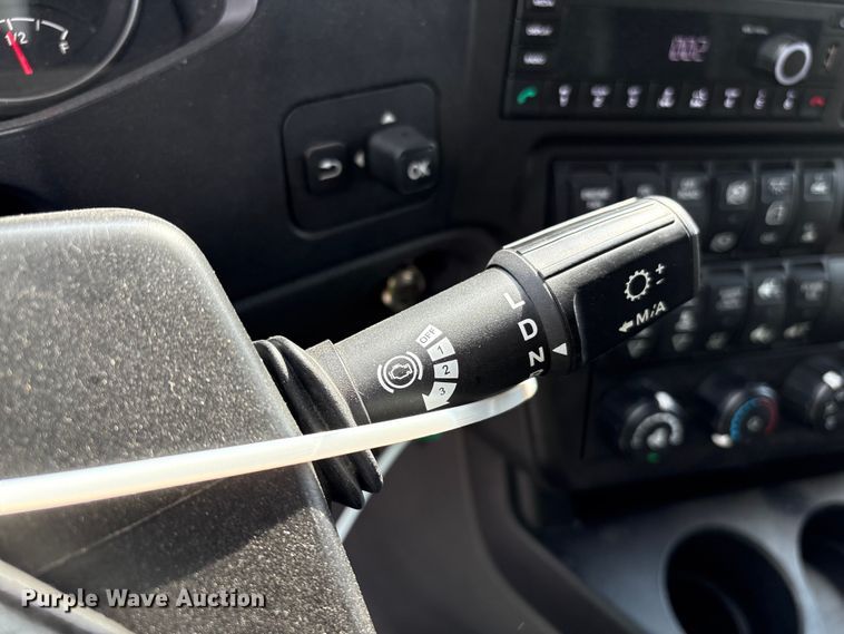 image for item YA2266 2023 International HX520 semi truck