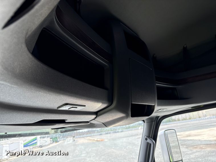 image for item YA2266 2023 International HX520 semi truck