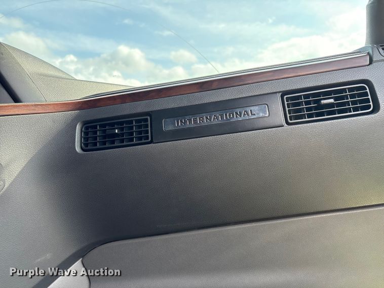 image for item YA2266 2023 International HX520 semi truck