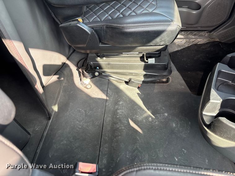 image for item YA2266 2023 International HX520 semi truck