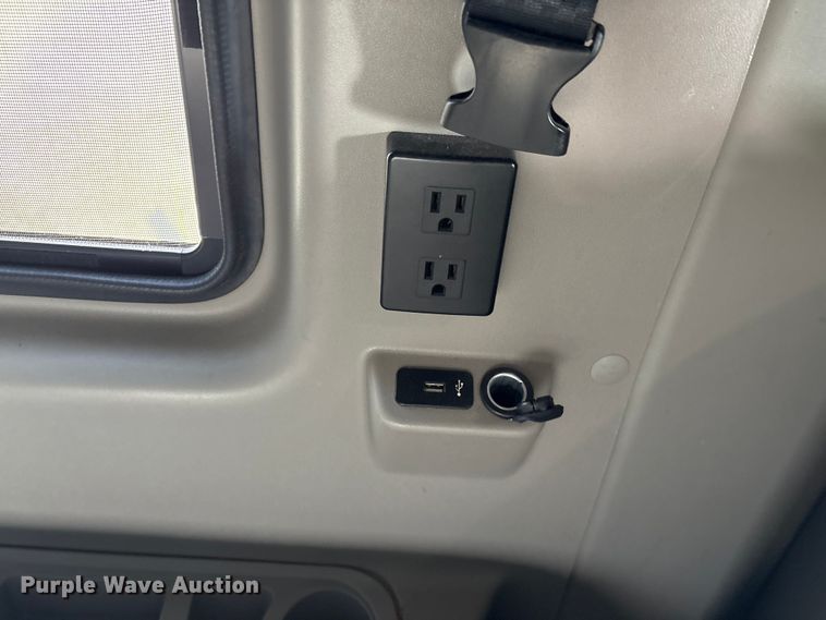 image for item YA2266 2023 International HX520 semi truck