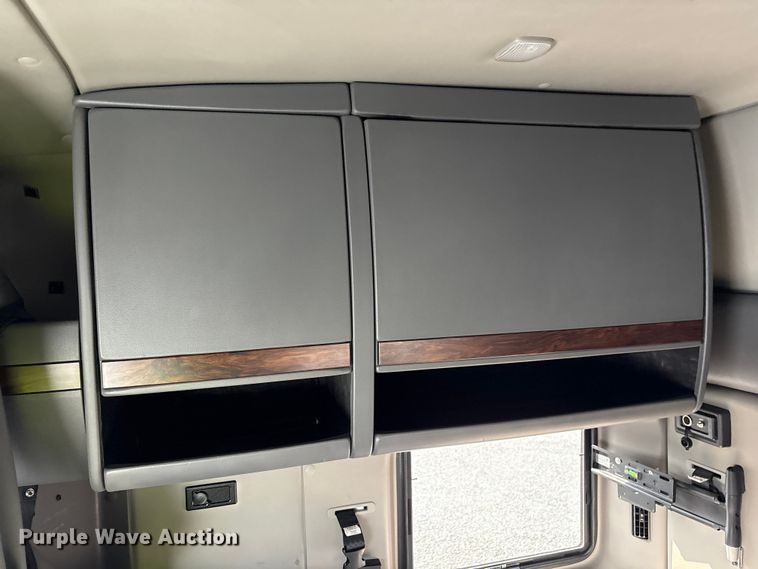 image for item YA2266 2023 International HX520 semi truck