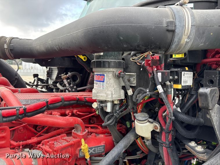 image for item YA2266 2023 International HX520 semi truck