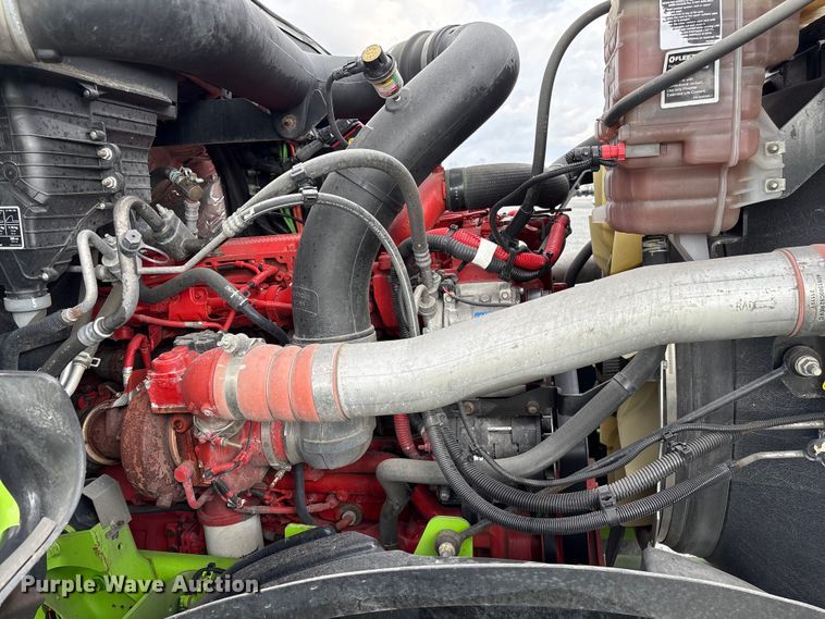 image for item YA2266 2023 International HX520 semi truck