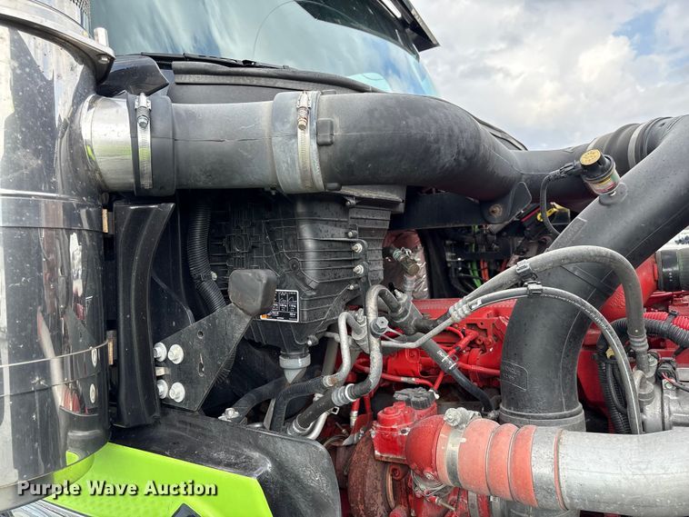 image for item YA2266 2023 International HX520 semi truck