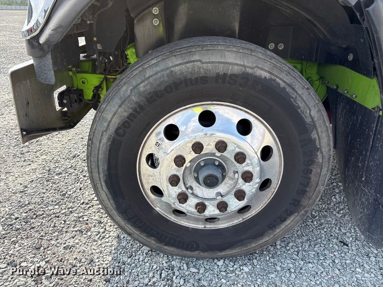 image for item YA2266 2023 International HX520 semi truck