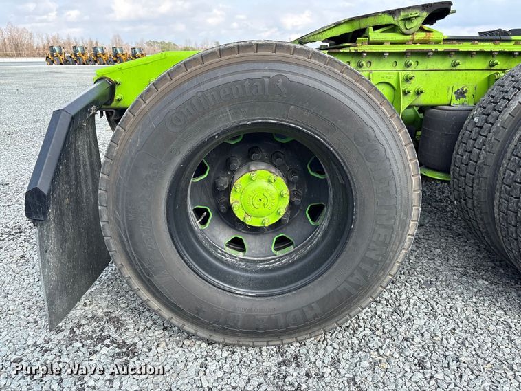 image for item YA2266 2023 International HX520 semi truck