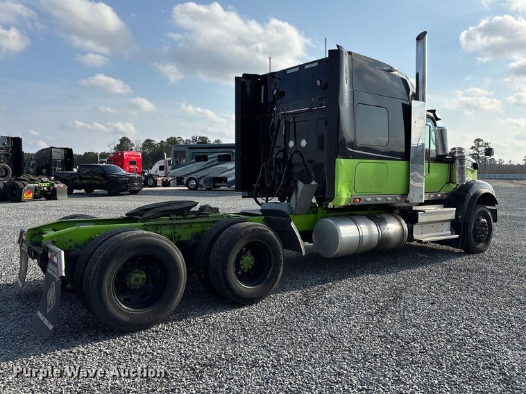 image for item YA2267 2023 International HX520 semi truck