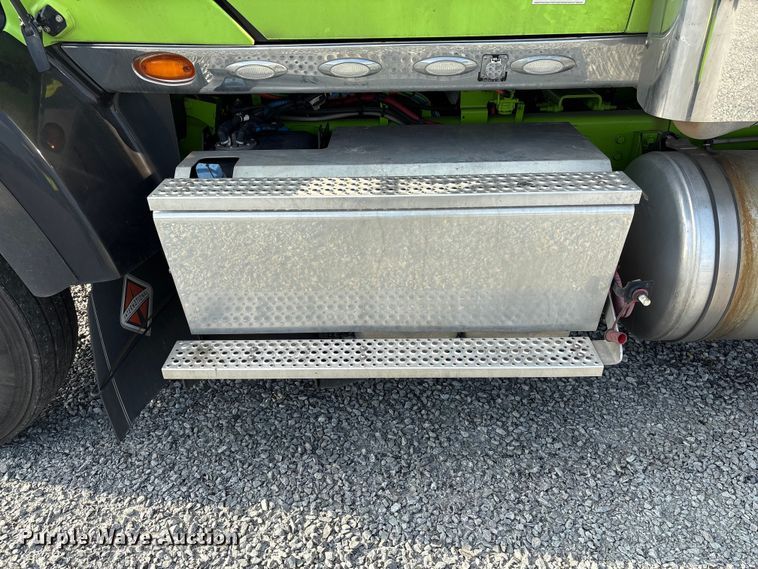 image for item YA2267 2023 International HX520 semi truck