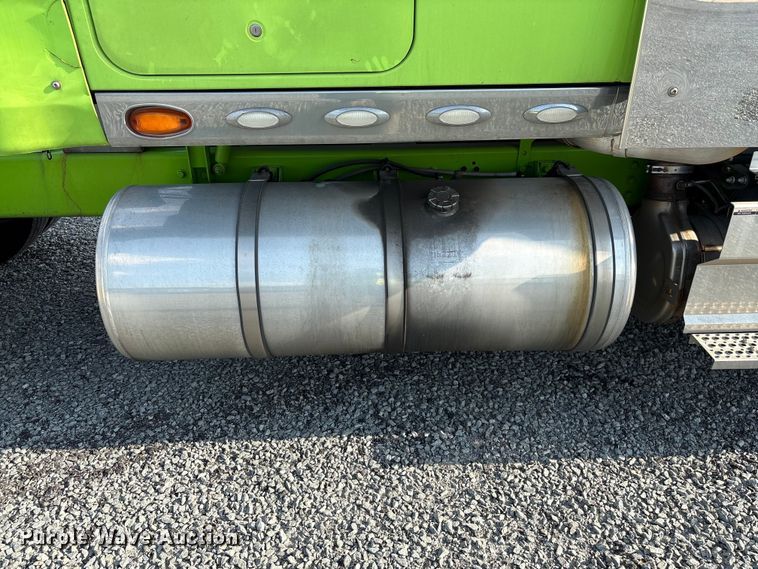 image for item YA2267 2023 International HX520 semi truck