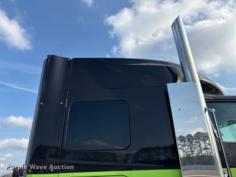 image for item YA2267 2023 International HX520 semi truck