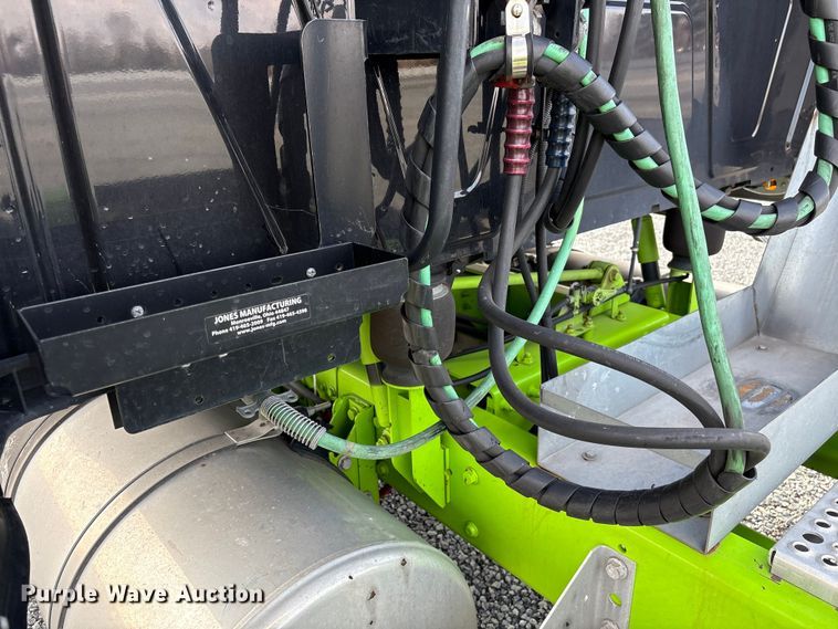 image for item YA2267 2023 International HX520 semi truck