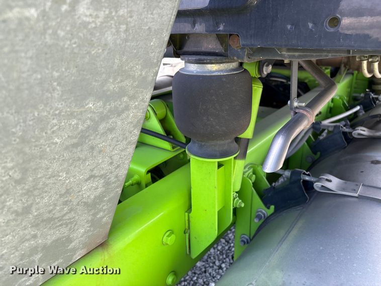 image for item YA2267 2023 International HX520 semi truck