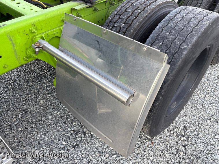 image for item YA2267 2023 International HX520 semi truck