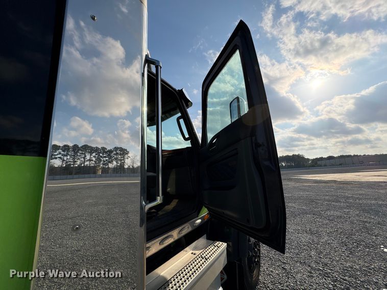 image for item YA2267 2023 International HX520 semi truck